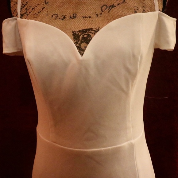 Dress - Picture 3 of 6